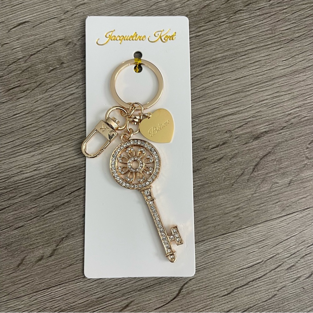 Gold Key Heart Purse Charm Keychain/ Believe by JK - NWT ✨